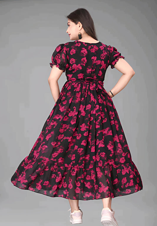 Black Maxi Dress with Pink Floral Print for Women" 🌺🖤